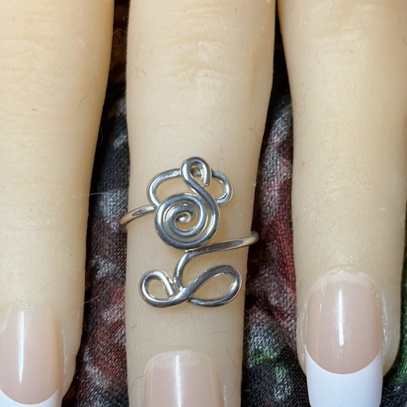 Sterling Silver Rose Toe Ring- Adjustable Unique Toe Ring- Midi Ring - SFRose1 - Picture 8 of 9